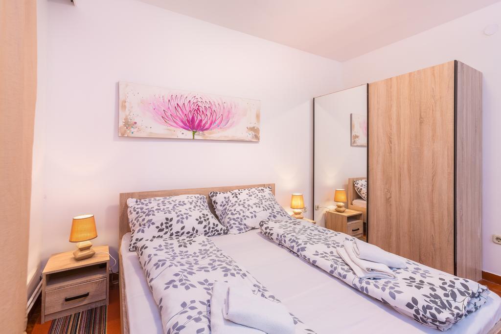 Bed & Breakfast La Fontana Медулин Екстер'єр фото