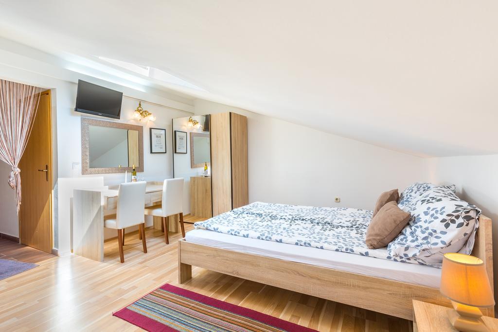 Bed & Breakfast La Fontana Медулин Екстер'єр фото