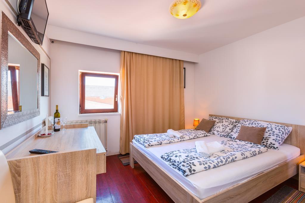 Bed & Breakfast La Fontana Медулин Екстер'єр фото